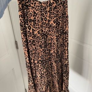 Wilfred aritzia leopard skirt